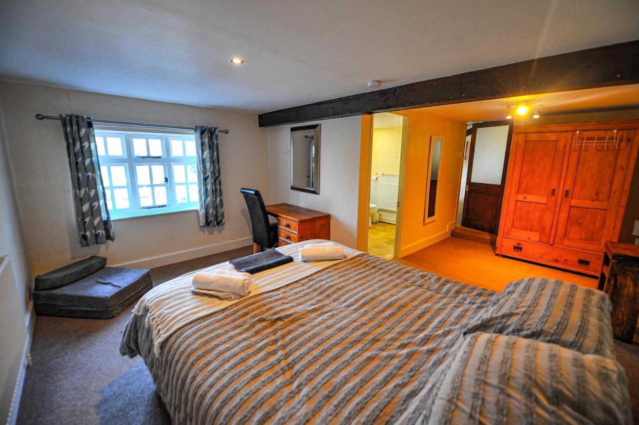 The Coachman Pub, Hartford, Room Only Hartford  외부 사진